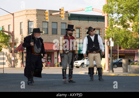 Schießerei Reenactment kleinen westlichen Stadt von Cody Park County Wyoming Western USA Tor zum Yellowstone National Park, benannt nach Stockfoto