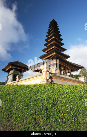 Pura Ulan In der Morgensonne Stockfoto