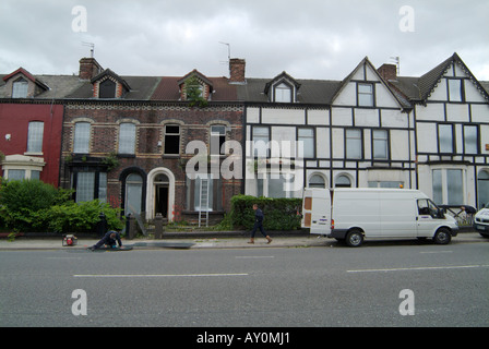 Menschenleer und Derelect Gebäude auf Edge Lane in Edge Hill Bezirk von Liverpool in Merseyside. Stockfoto