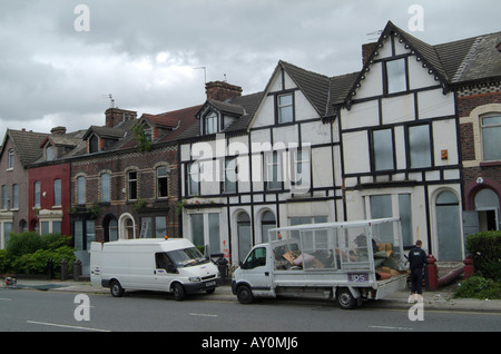 Menschenleer und Derelect Gebäude auf Edge Lane in Edge Hill Bezirk von Liverpool in Merseyside. Stockfoto