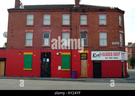 Friseur in Granby Street Toxteth Liverpool 8 Merseyside UK schwächt Stockfoto