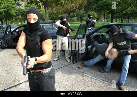 DEU-Deutschland-Polizei-Spezialeinheit SWAT-Teams-Übung Stockfoto