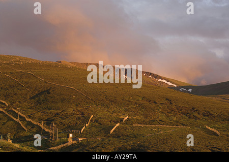 Cairngorm Skizentrum Cairn man Berg in den Cairngorms National Park auf. Stockfoto