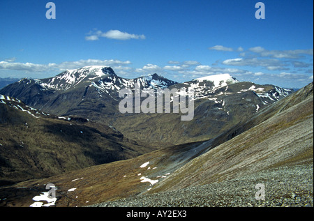 Der frühe Frühling Blick auf verschneite Ben Nevis von mamore Berge nördlich von Glen Coe in Highland Schottland Stockfoto