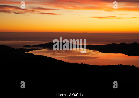 Dawn Blick auf Otago Harbour und Otago Halbinsel aus Mt Cargill Dunedin Südinsel Neuseeland Stockfoto