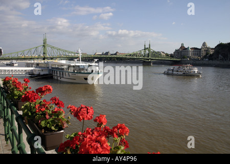 Donau aus der Böschung Budapest Danube Stockfoto