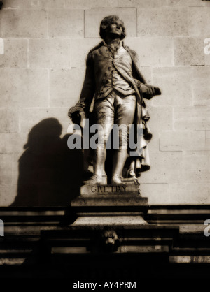 Galerie der Statuen im Innenhof des Louvre. Paris. Frankreich Stockfoto