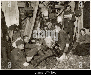 Trench-Unterhaltung Stockfoto