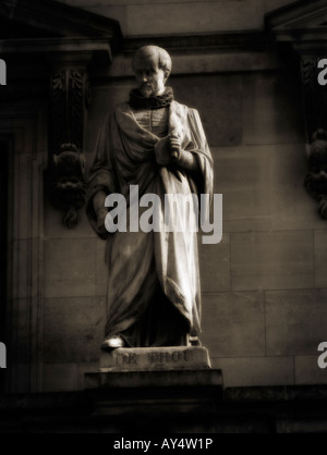 Galerie der Statuen im Innenhof des Louvre. Paris. Frankreich Stockfoto