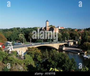 Burg Giebichenstein Mit Saalebruecke in Halle, Saale, Naturpark Unteres Saaletal, Sachsen-Anhalt Stockfoto