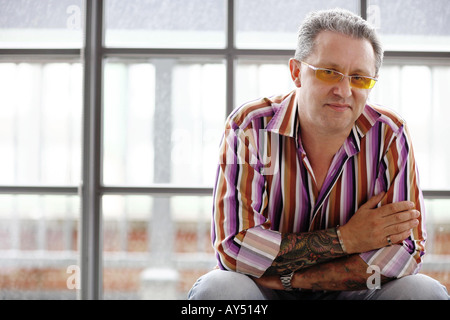 Tätowierer Louis Melloy abgebildet im Soho Hotel London, 23. August 2007 Stockfoto