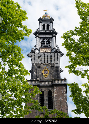 Der Turm der Westerkerk Kirche im Stadtteil Jordaan Amsterdam Niederlande Stockfoto