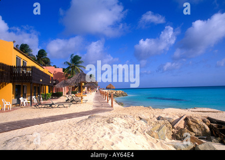 Strand und Meer Blick auf Divi Tamarianer Resort auf Aruba Stockfoto