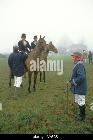 Herzog von Beaufort Hunt, eine Pause in den Tagen, auf der Jagd nach Pferdewechsel. Badminton Privatbesitz. Gloucestershire England 1980er Jahre 1985. UK HOMER SYKES Stockfoto