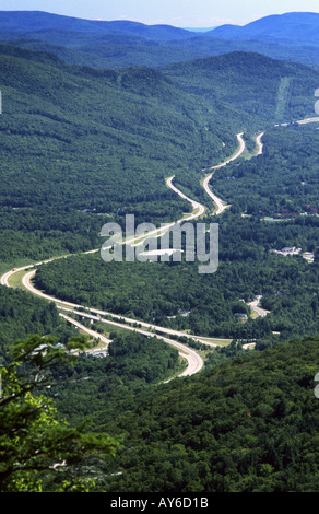 Die Interstate 93 locken durch Franconia Notch in White Mountains von New Hampshire USA Stockfoto