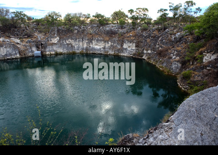 Otjikoto See in der Nähe von Tsumeb, Namibia Stockfoto