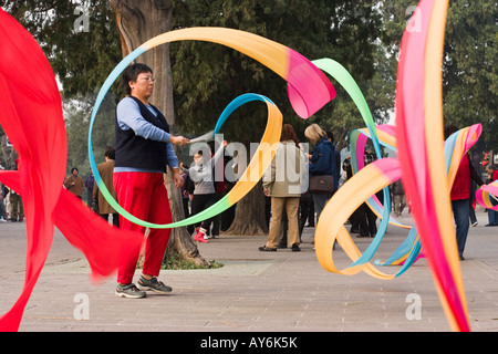 Morgen-Band Übungen im Tiantan Park, Beijing Stockfoto