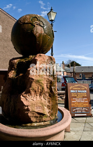 Der Kreis der Zeit, ein Jahrtausend Skulptur von Bruce Walker von Kirriemuir UK Stockfoto