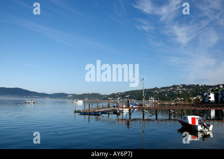 mit Blick auf die Küste und die Lagune von Knysna Quays Knysna Garten route westlichen Kapprovinz in Südafrika Stockfoto