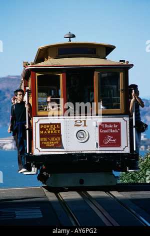 San Francisco Straßenbahn kommen bergauf Stockfoto