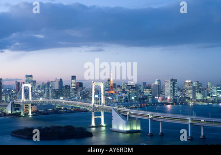 Rainbow Bridge-Dämmerung Stockfoto