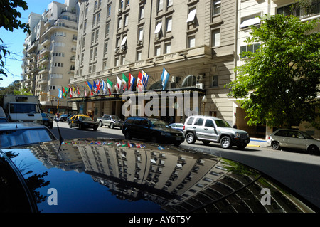 Luxus im Alvear Avenue, Stadtteil Recoleta, Stadt Buenos Aires, Argentinien, Südamerika Stockfoto