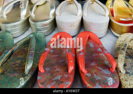 "Japanischen Zori Sandalen zum Verkauf an Toji-Markt in Japan" Stockfoto