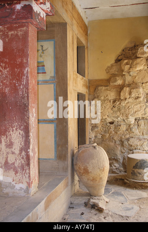 Amphore in der minoischen Stadt Knossos (Knosos) Kreta, Griechenland, Europa. Foto: Willy Matheisl Stockfoto