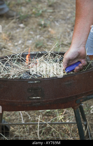 Hand-Beleuchtung-grill Stockfoto