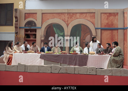 Schauspieler spielen, Jesus und seine 12 Jünger erlassen, das letzte Abendmahl im Passionsspiel, Calle Grande, Adeje, Teneriffa Stockfoto