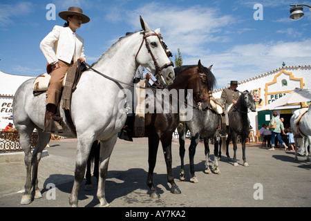 Pferde und Reiter in Fuengirola Feria-Spanien- Stockfoto