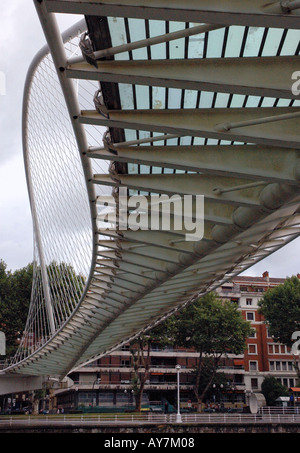 Charakteristische Ansicht des Ayuntamiento Brücke Bilbao Bilbo Pais Vasco Baskenland Spanien España Iberia Europa Stockfoto