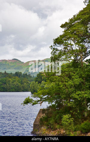 Blick über Loch Pitlorchy ein Reservoir an Pitlochry in Perthshire, Schottland Stockfoto