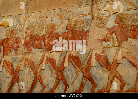 Wandmalerei in der Leichenhalle Tempel der Königin Hatschepsut in Ägypten Stockfoto