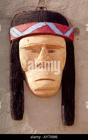 Eine Abbildung eines amerikanischen Indianer gefunden auf einer Adobe-Wand in der Nähe der historischen Plaza in alten Mesilla, New Mexico. Stockfoto