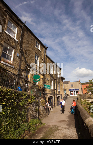 UK Yorkshire Holmfirth Stadtzentrum Norah Battys Haus letzte Summer Wine Drehort Stockfoto