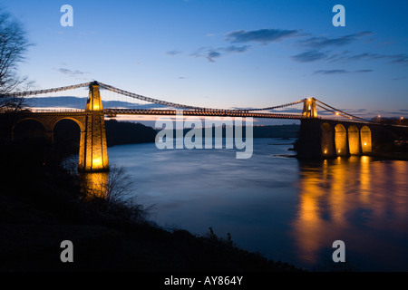 Die Telford Menai Hängebrücke Überfahrt von Wales nach Anglesey. Stockfoto