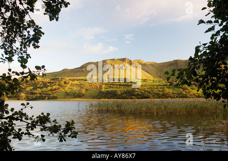 Glencar Lough, County Sligo, Irland. Suchen auf Castlegal Berg in der Nähe von Glencar Wasserfall. Dichter W. B. Yeats Land. Stockfoto