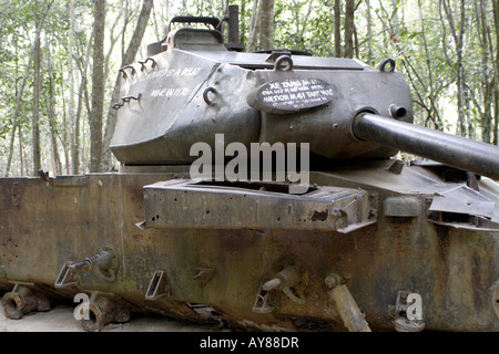 Amerikanischen m-41 Panzer zerstört von mine in Vietnam Vietnamkrieg Cu Chi Stockfoto