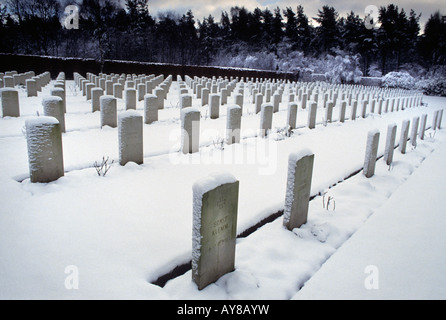 Cannock Chase Deutscher Militärfriedhof, England, Großbritannien, im Winterschnee Stockfoto