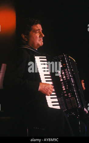 Gervasio Marcosignori der gefeierte italienische Akkordeonvirtuose beim jährlichen Perth Accordion Festival. 1989. 80ER JAHRE UK HOMER SYKES Stockfoto