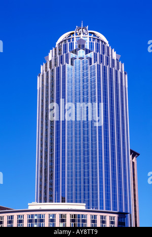Glas und Stahl Wolkenkratzer bei 111 Huntington Avenue ist ein Bürogebäude in Boston schwarz Bucht gelegen. Stockfoto