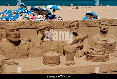 Sand Skulptur am Strand Playa de Las Canteras in Las Palmas auf Gran Canaria. Stockfoto