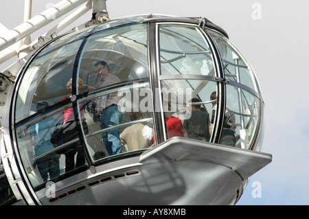 Nahaufnahme, Kapsel des London Eye, auch bekannt als Millennium Wheel, London 2006 Stockfoto