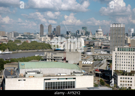 Panorama von London von London Eye Riesenrad London Fernsehzentrum Bürohaus mit Royal Festival Hall gesehen Stockfoto