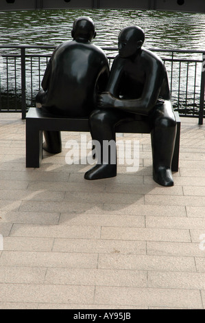 Statuen in den Docklands Canary Wharf in London Stockfoto