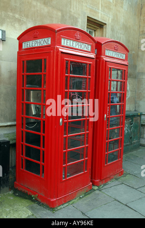 Zwei am Silver Street klassische rote Telefonzellen in Cambridge, UK Stockfoto