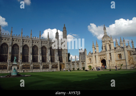 Kings College Torhaus zum vorderen Hof und Kapelle, Cambridge UK Stockfoto