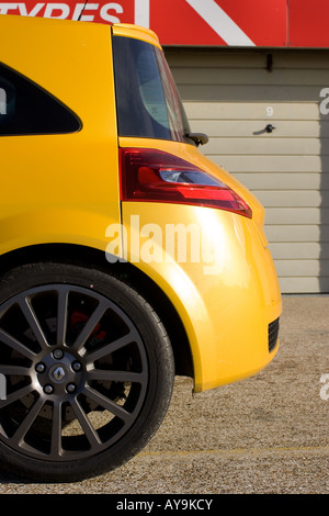 RENAULT MEGANE R26 GELBE THRUXTON RENNSTRECKE 2008 Stockfoto