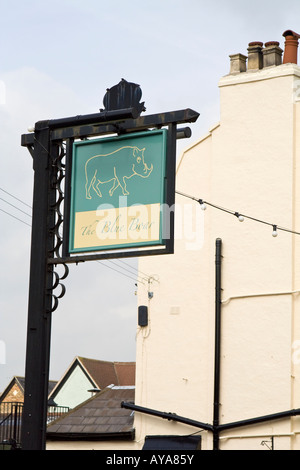 Das Blue Boar Zeichen, Abridge, Essex, England. Stockfoto